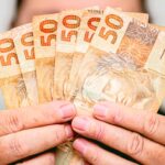inss vai começar a pagar nesta quinta feira a antecipação da primeira parcela do 13° salário juntamente com o benefício do mês de maio para quem ganha até um salário mínimo