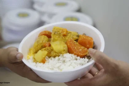 Ceará Sem Fome deve ultrapassar a marca de 60 Cozinhas nos próximos dias, para fazer a entrega gratuita de alimentação para pessoas