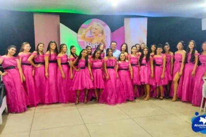 Itapiúna celebra Festa de Debutantes inspirada na Barbie: um conto de sonhos e elegância