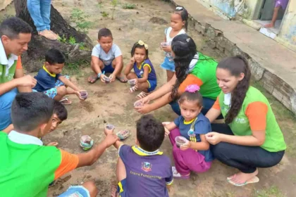 AJAs de Itapiúna promovem ação educativa em escola local