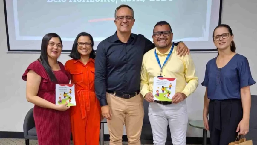 Representantes da ONG CEACRI participam do lançamento da cartilha 'Caminhos para Proteção Infantil' em Minas Gerais